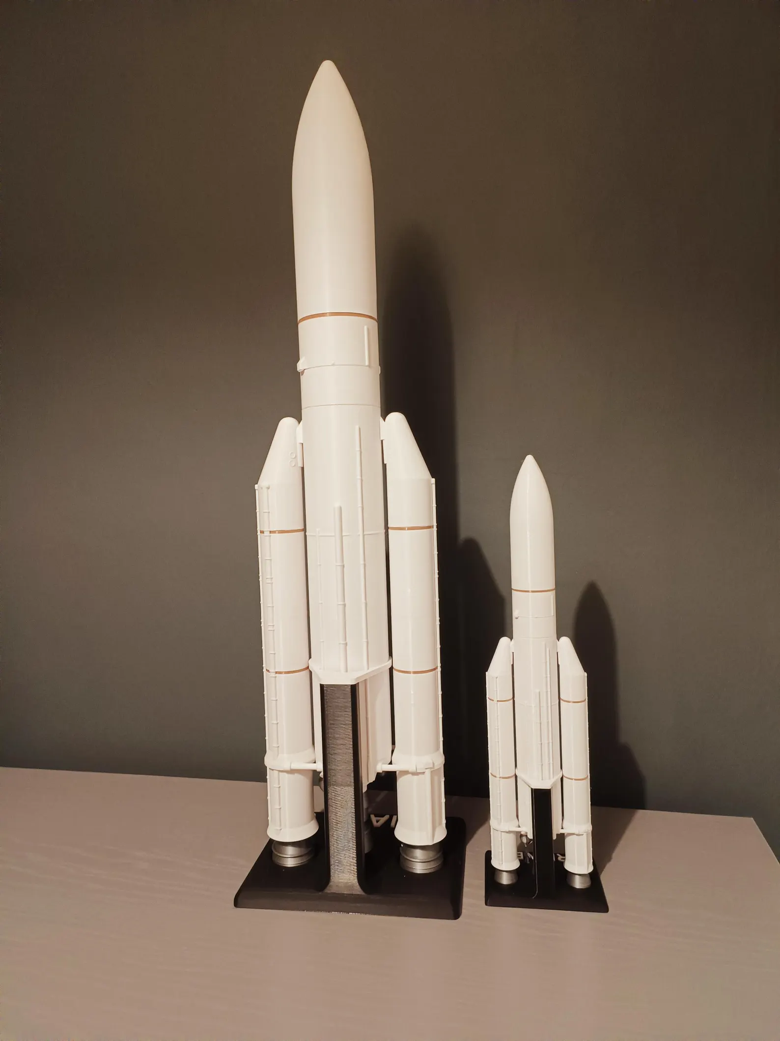 Ariane 5 ECA Display Model with stand - VA-256 James Webb Space Telescope - Image 2