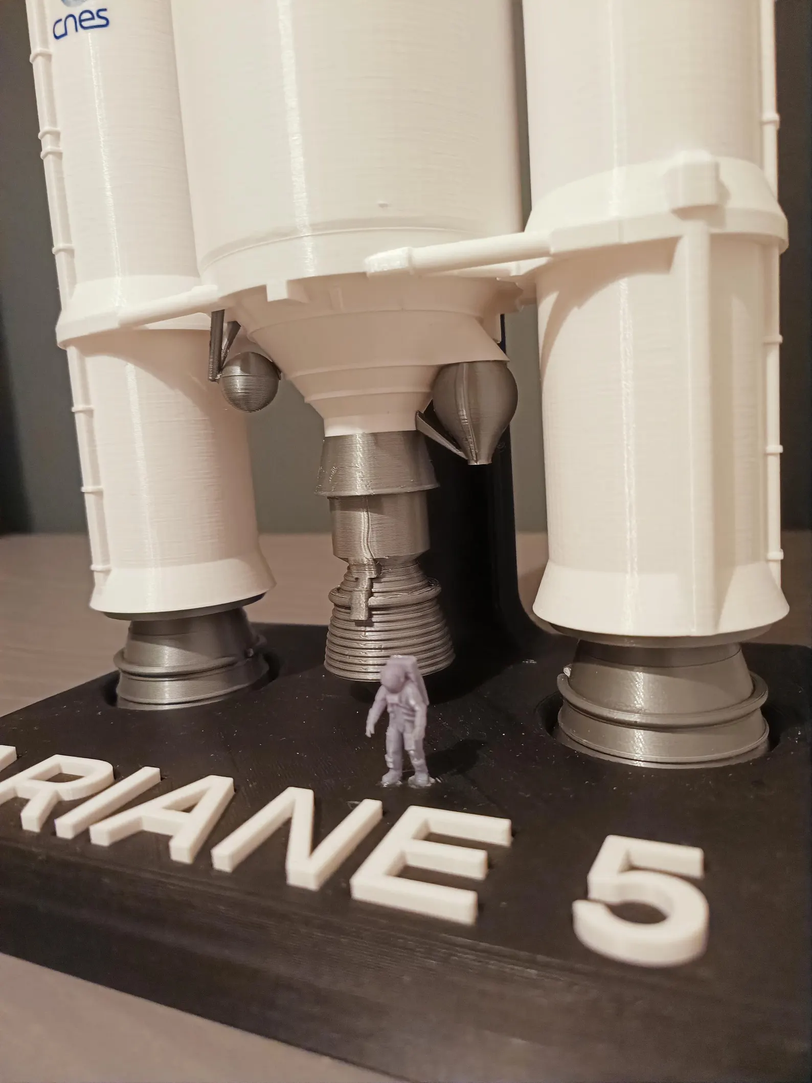 Ariane 5 ECA Display Model with stand - VA-256 James Webb Space Telescope - Image 5
