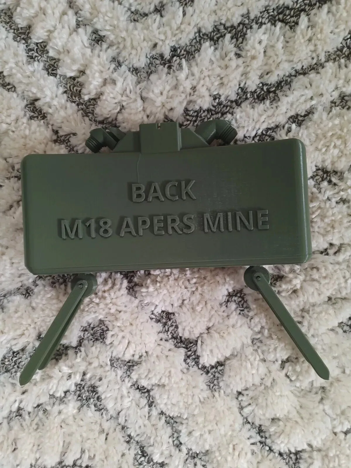 Claymore mine M18A1 replica 1:1 scale - olive green colour - Image 5