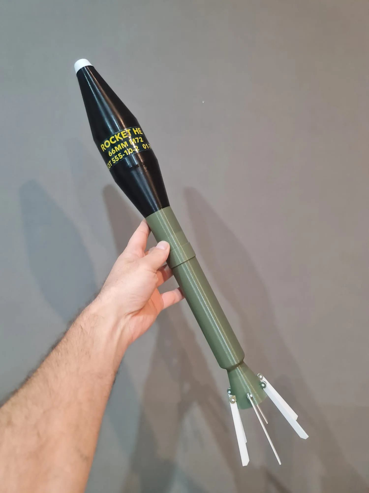 LAW HE ROCKET 66mm - M72 - detailed replica - 1:1 scale - display model - Image 2