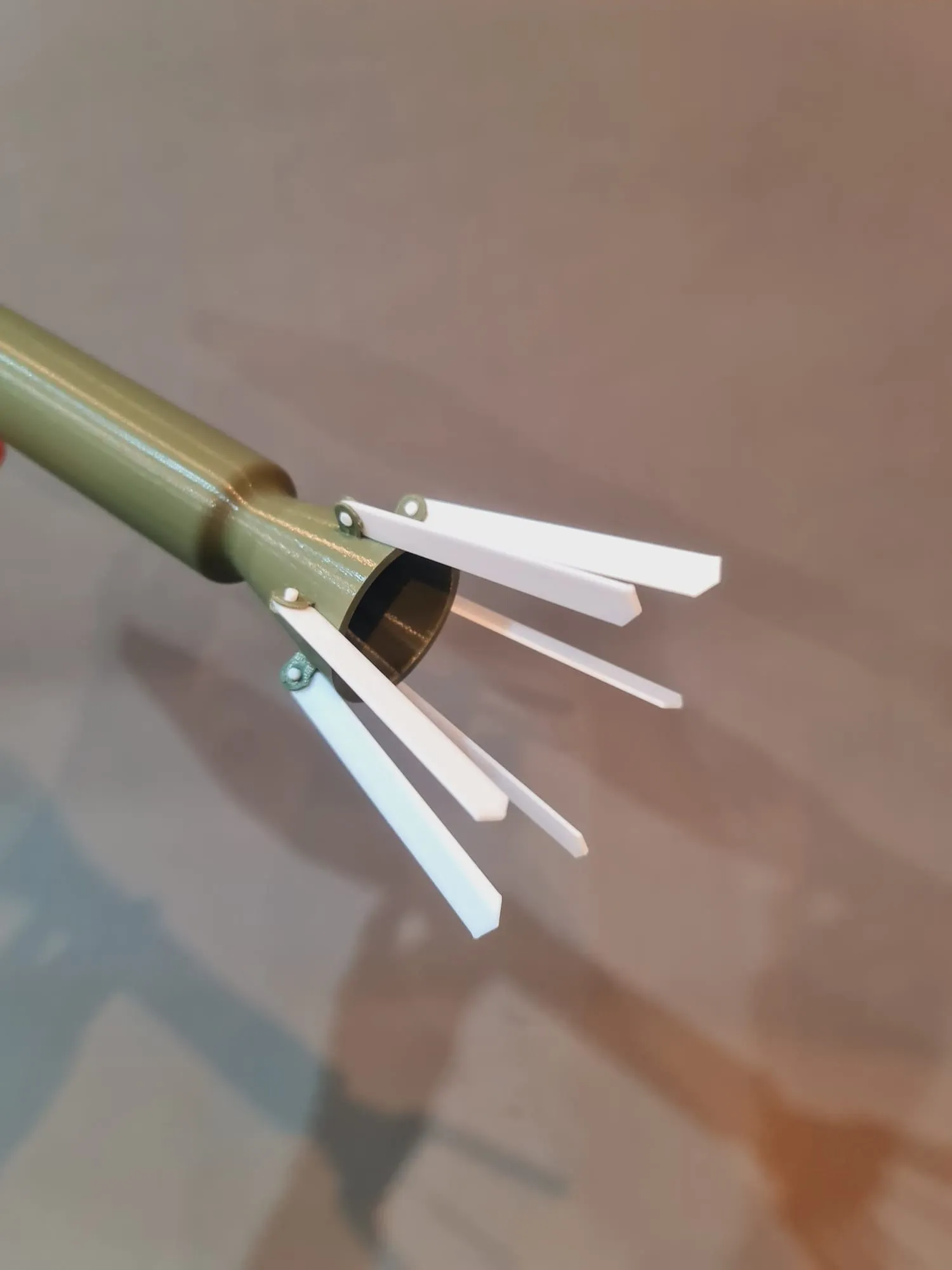 LAW HE ROCKET 66mm - M72 - detailed replica - 1:1 scale - display model - Image 9