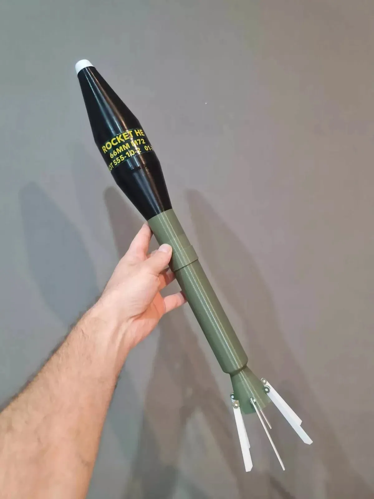 M72 LAW ROCKET Impressive Size: 508mm x 66mm Olive Green & Black Design - Image 2
