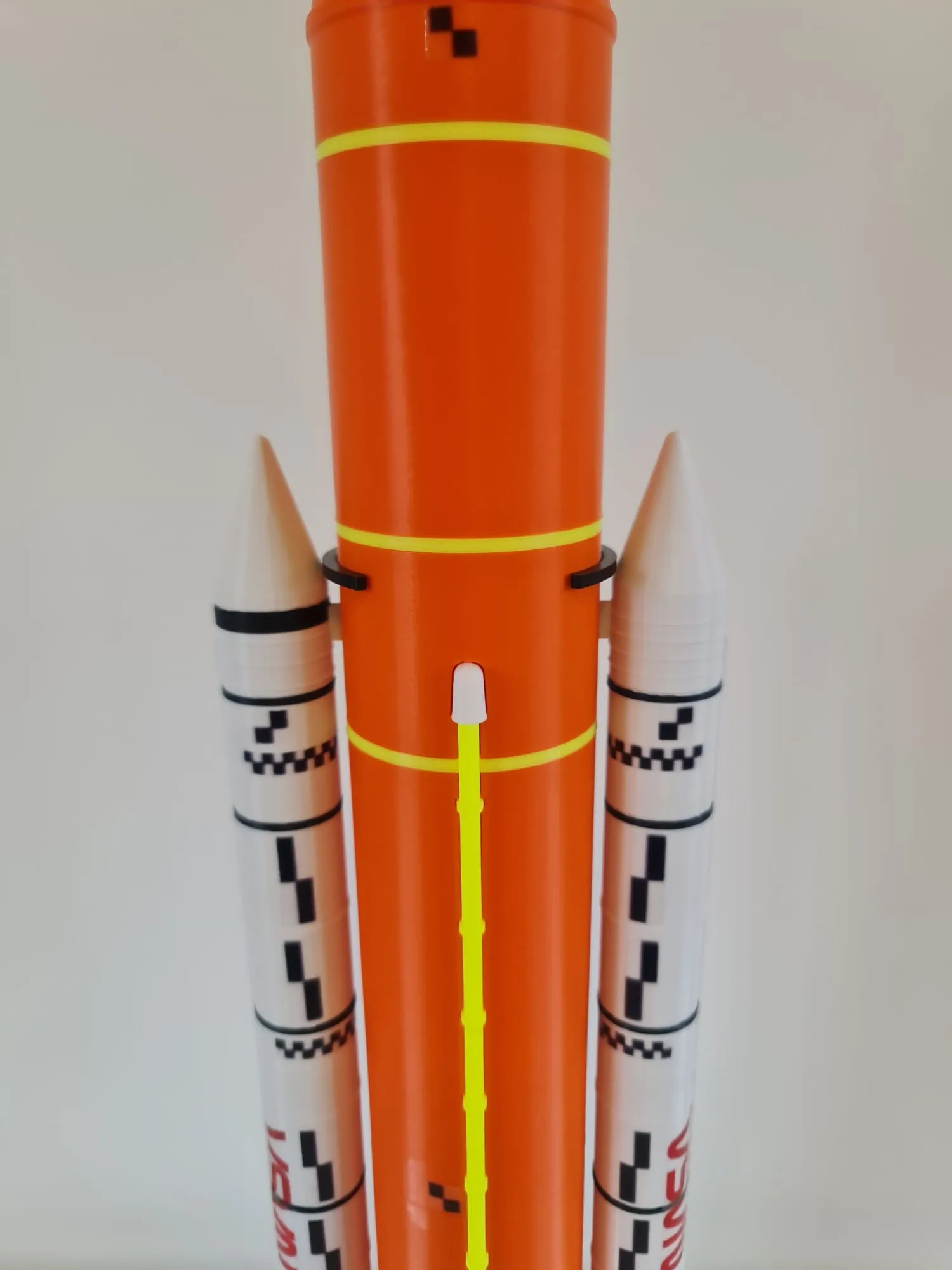 Nasa SLS Artemis 1 Rocket Model - Image 4