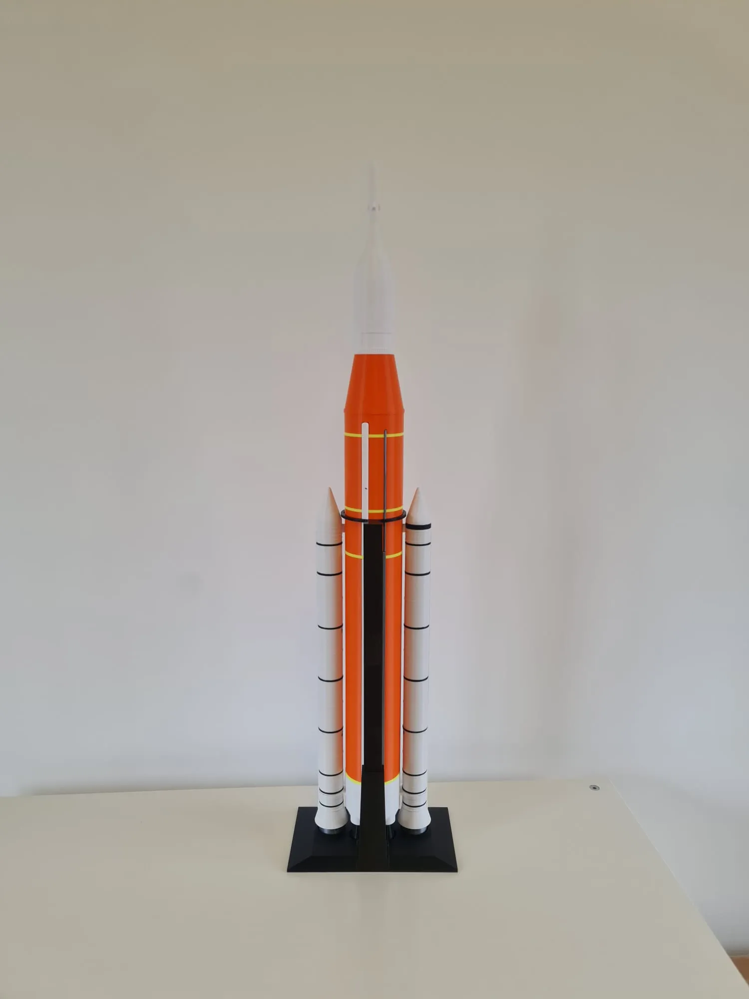 Nasa SLS Artemis 1 Rocket Model - Image 6