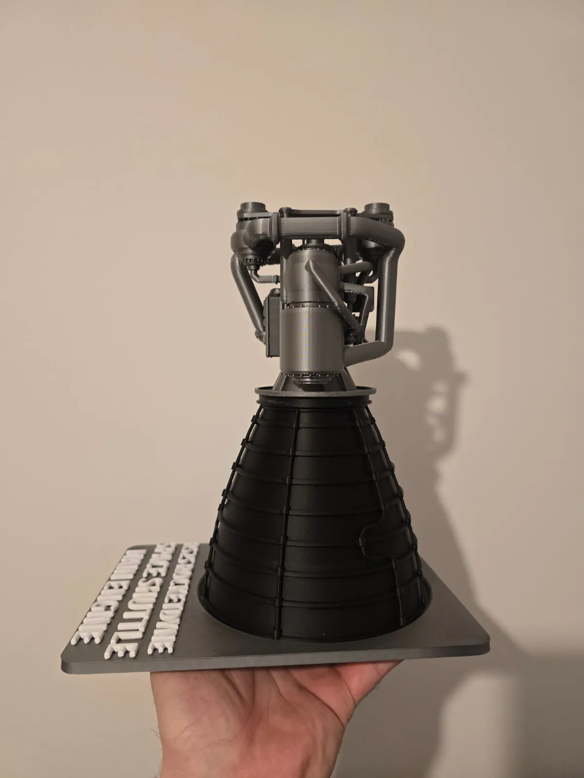 RS-25 Space Shuttle Engine Display Model – High-Detailed - Image 2