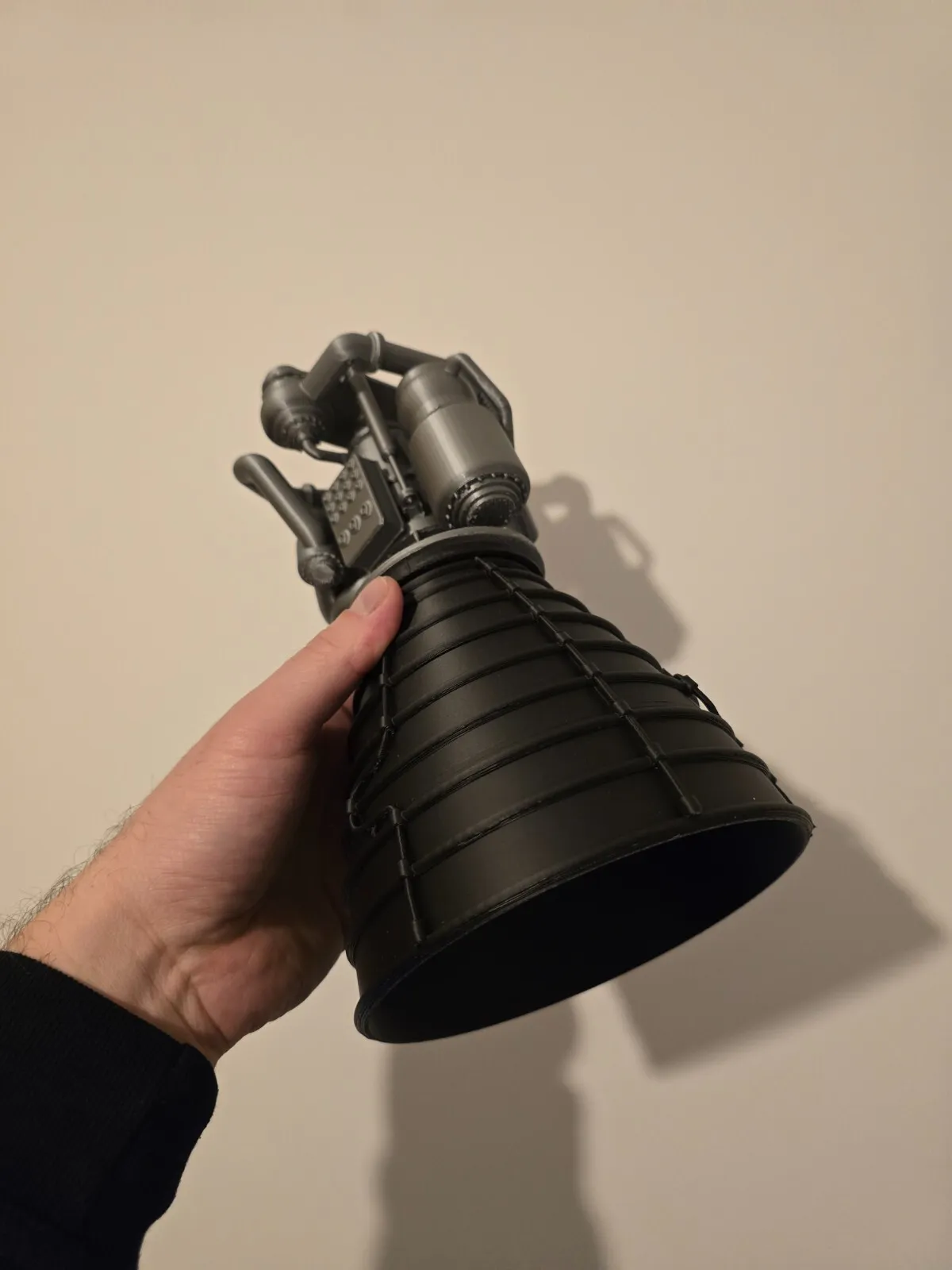 RS-25 Space Shuttle Engine Display Model – High-Detailed - Image 3