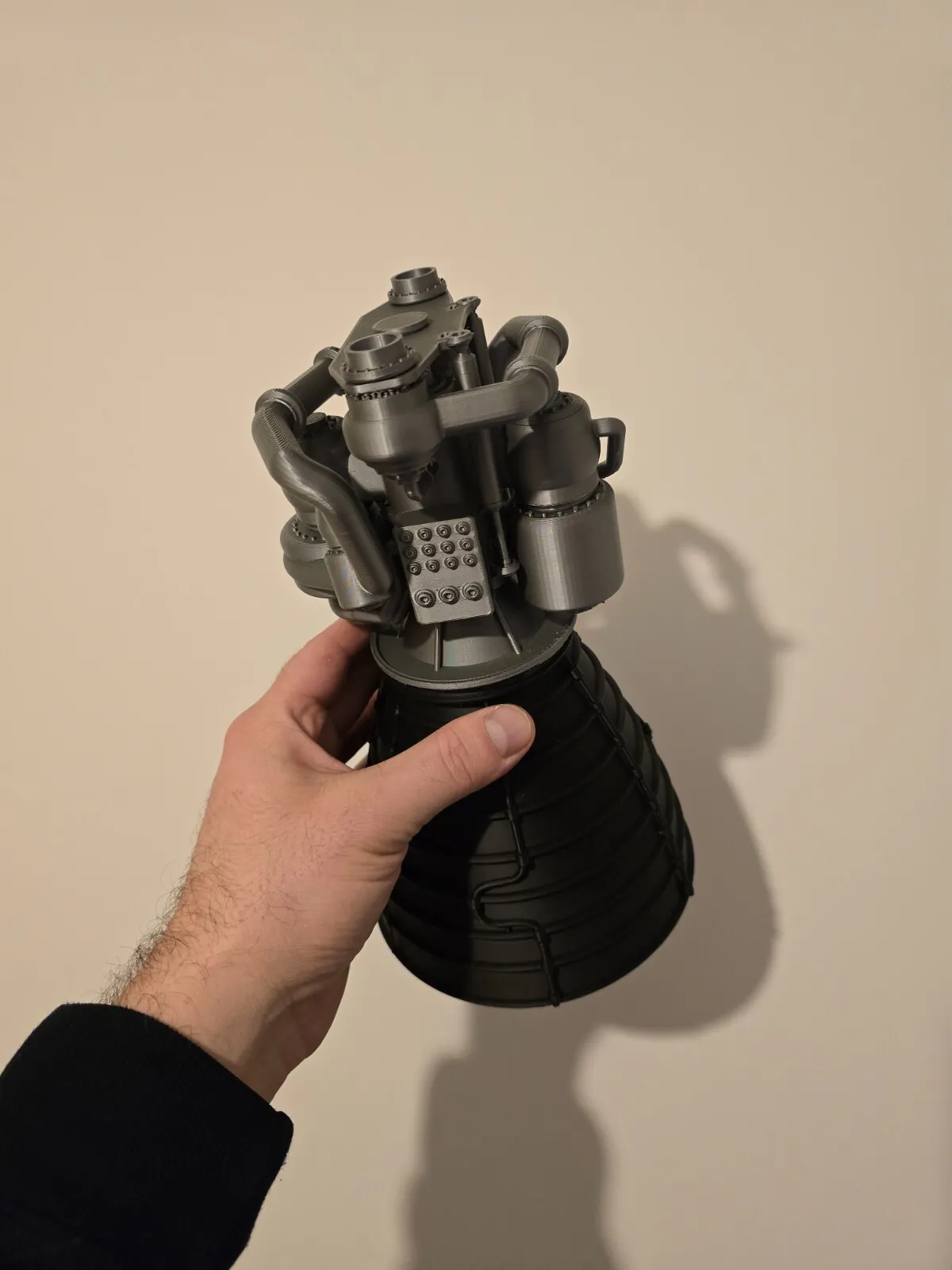 RS-25 Space Shuttle Engine Display Model – High-Detailed - Image 4