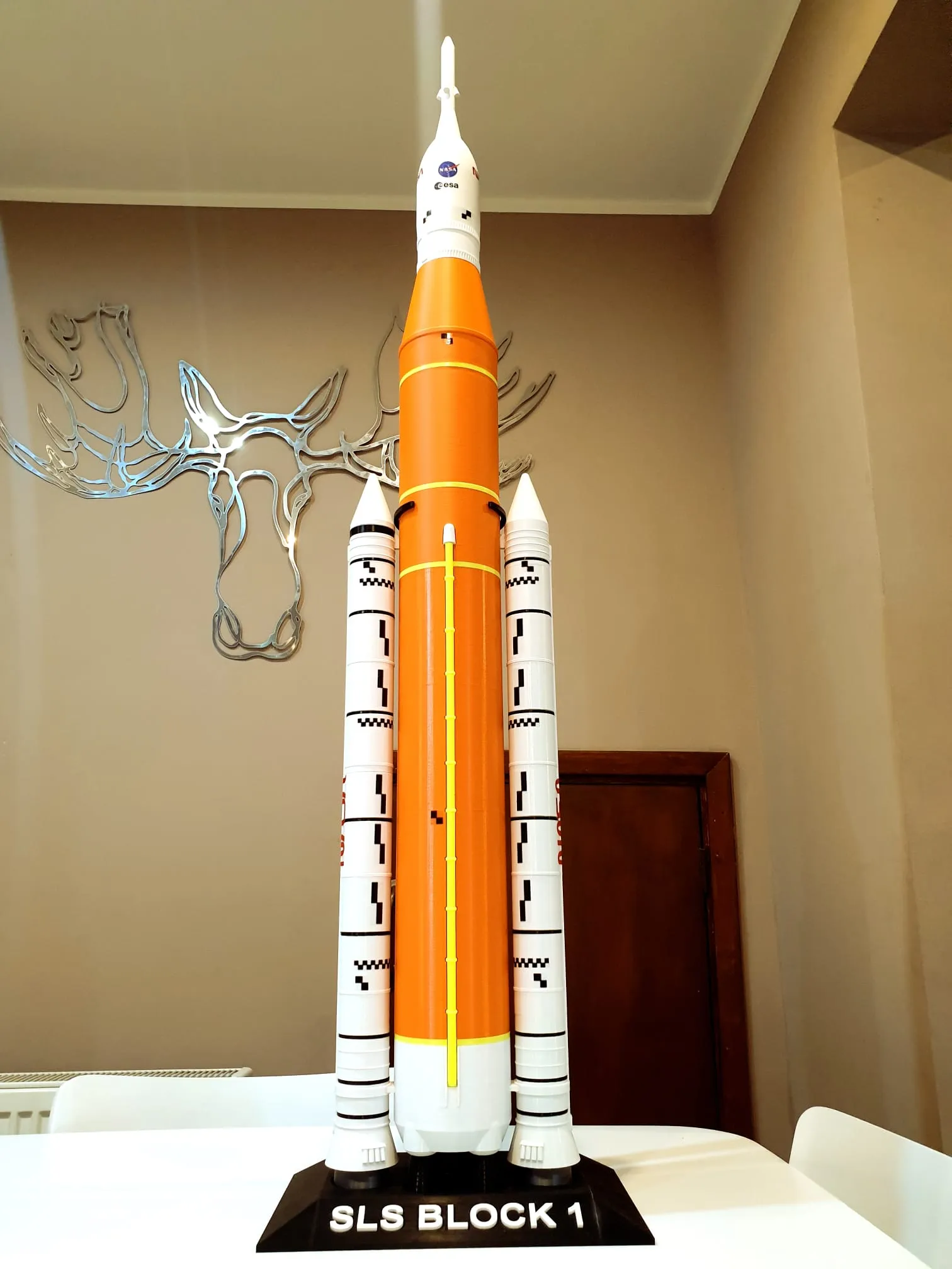 SLS NASA Artemis 1 Rocket - Image 9