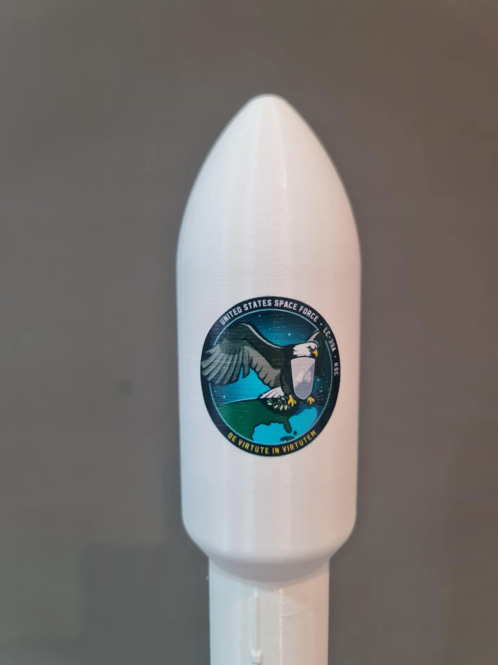 SpaceX Falcon Heavy 1:76 scale 32 inch tall - Image 3