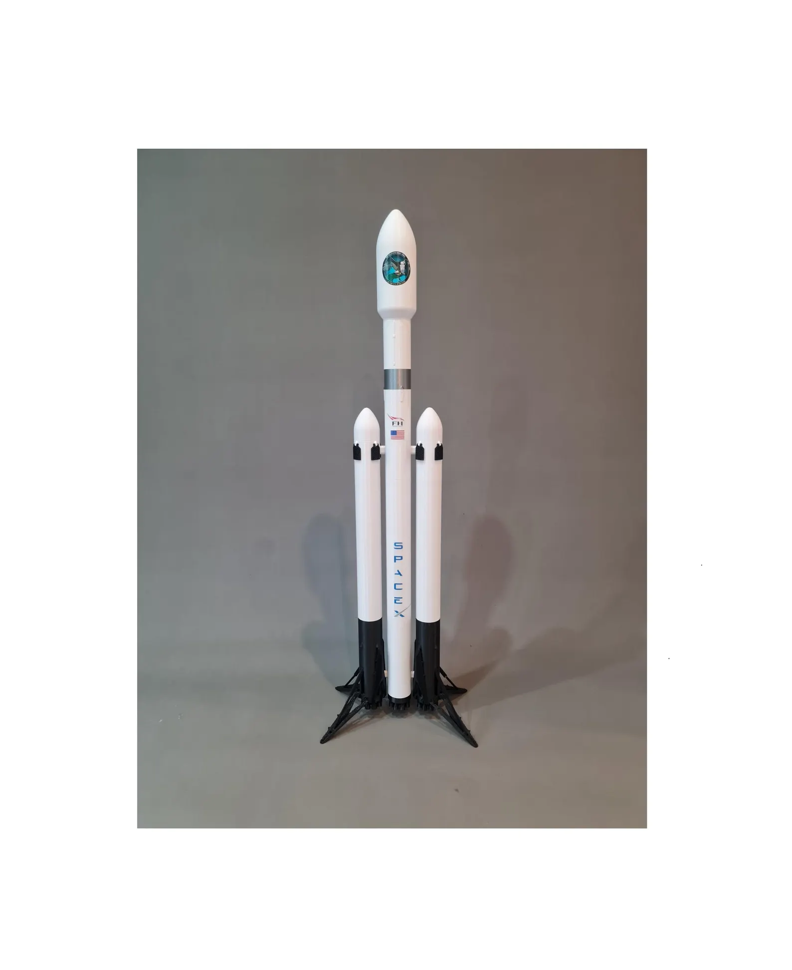 SpaceX Falcon Heavy 1:76 scale 32 inch tall - Image 6